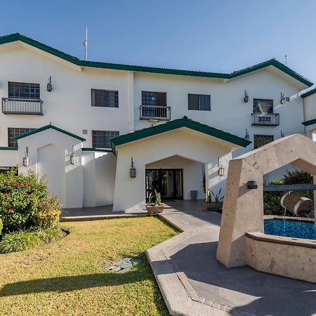 Quinta Dorada Hotel & Suites Saltillo Kültér fotó