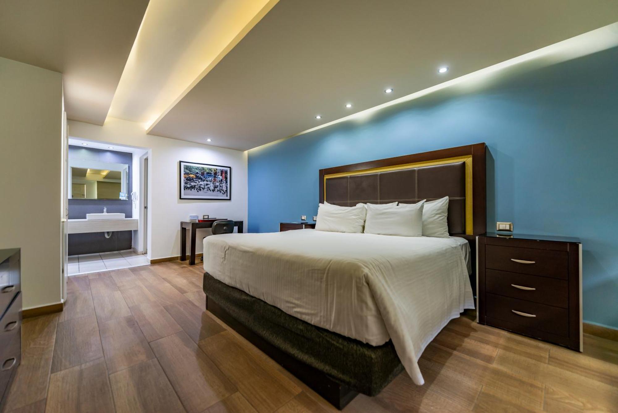 Quinta Dorada Hotel & Suites Saltillo Kültér fotó
