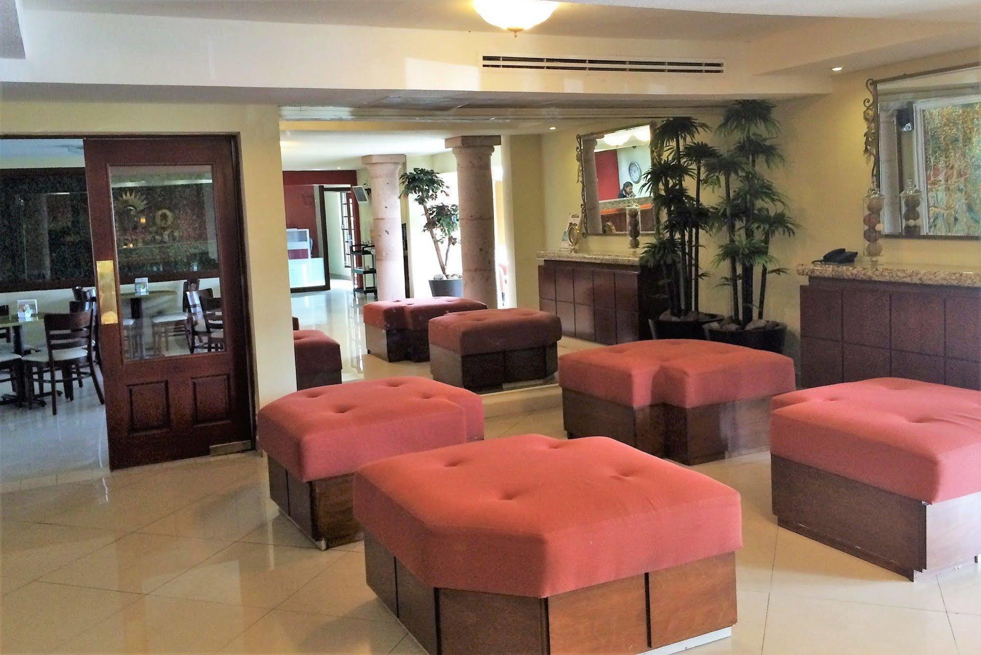 Quinta Dorada Hotel & Suites Saltillo Kültér fotó